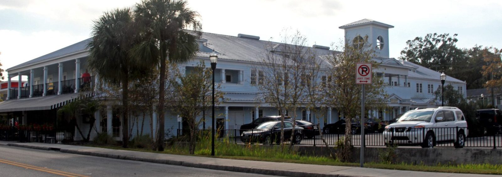 1413-S-Howard-Ave-Tampa-FL-Primary-Photo-1-LargeHighDefinition-aspect-ratio-2550-900