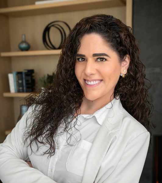 Valeria-Maluff-email-aspect-ratio-400-450
